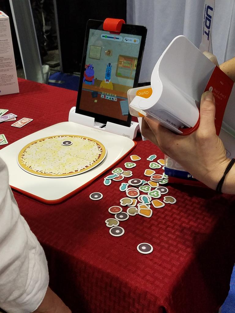 ofmiceandkeys's tweet photo. #osmo #awbie #fetc2017 @playosmo OSMO Pizza: no calories; lot of learning! https://t.co/2dz0u71xtU
