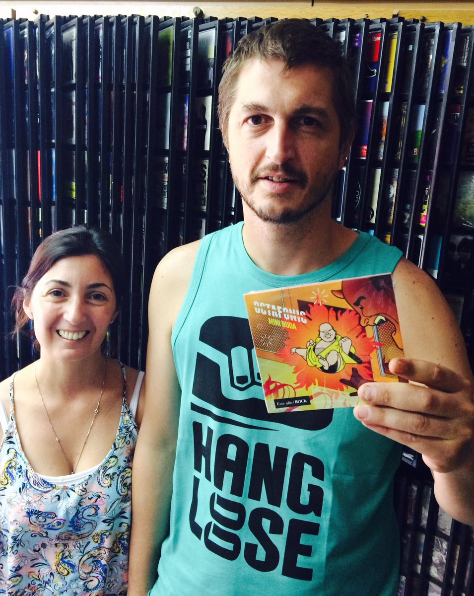 SrMardelmar's tweet photo. ¡Mis clientes de la disqueria,compran BUENA MÚSICA!!! @OCTAFONIC #MiniBuda #LaCompacteria https://t.co/ATeQdHxQNs