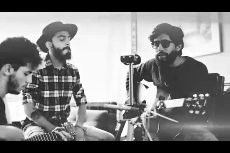 CapituloFin's tweet image. 'Aprender a distinguir... Lo precioso.'