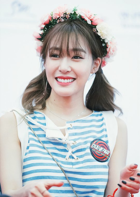 [💌] Ting! Tong! 
You got a new message!! 

To : @D0NGHEAL 
Fr  : princess hwang 😝