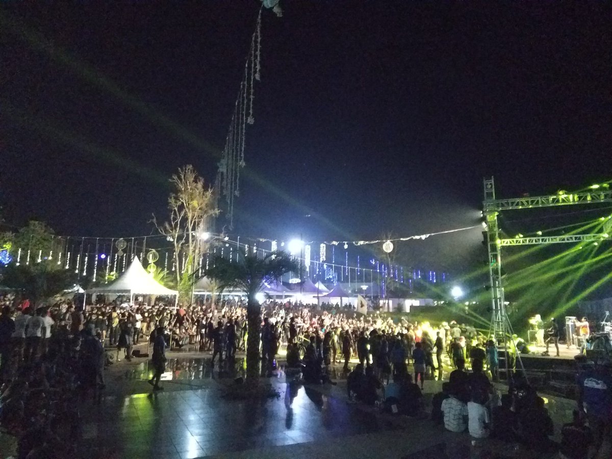 The night is still young in Kundapura, at <a href="/BOBMCRiderMania/">BOBMC Rider Mania</a> 2017