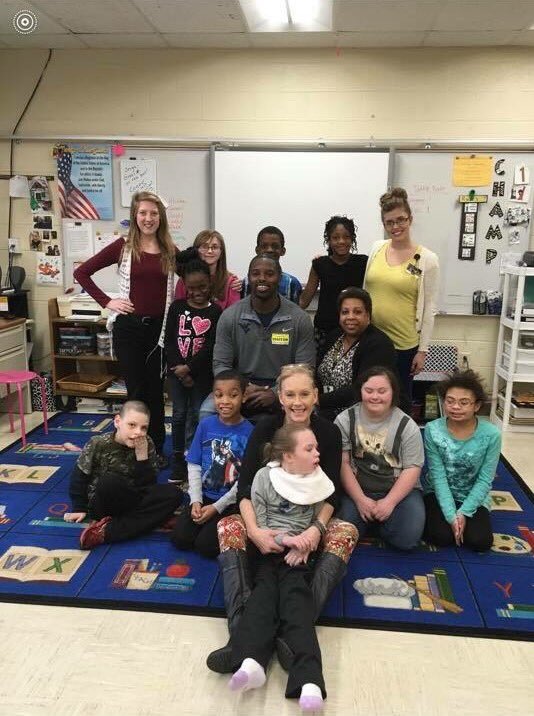 TheSportsEntGrp's tweet photo. .@kytandy spoke to students at @Freedom__Elem this week in his hometown of Hopskinville, KY! #KeithTandy #TandyMan #HopskinvilleKY https://t.co/30FkBUMG71