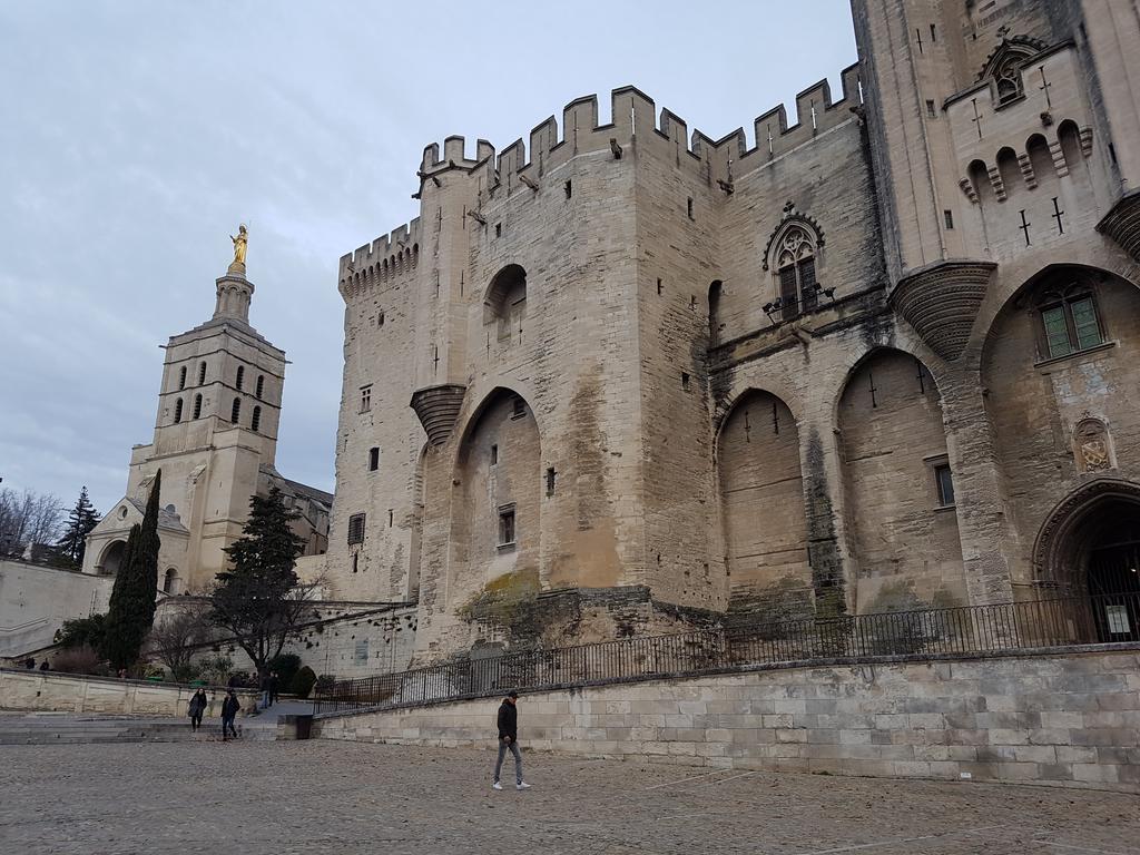 xavierlair's tweet photo. Ce soir conférence au palais des papes #Avignon #IoT #Ecommerce #Mcommerce #ReallitéAugmentée #ReallitéVirtuelle AG #cga84 https://t.co/cpgVQcGkKj