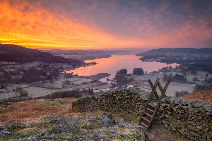 CountryfileMag's tweet photo. The wonderful Lake Windermere in the #LakeDistrict. Where will your feet take you this weekend? https://t.co/0iWfmvyy7M