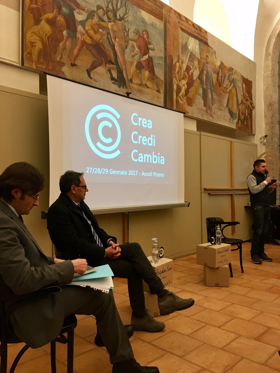 RegoliClaudia's tweet photo. Adesso all'evento #CreaCrediCambia, ad Ascoli il Sindaco di San Benedetto #Piunti https://t.co/QD6twSIeVI