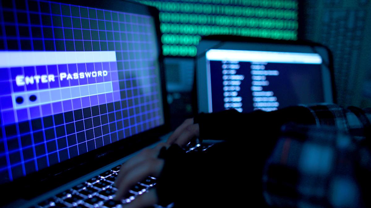 ntvde's tweet photo. Spur führt ins Ausland: Hacker greifen französische Vorwahl an https://t.co/6ZFBMZ6iP8 https://t.co/afilxZTVfF