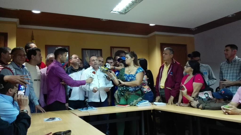 FederacionFTUV's tweet photo. @torrealbaf el esfuerzo unitario que lograron se refleja con esta III CCU https://t.co/UQ0uELQklC