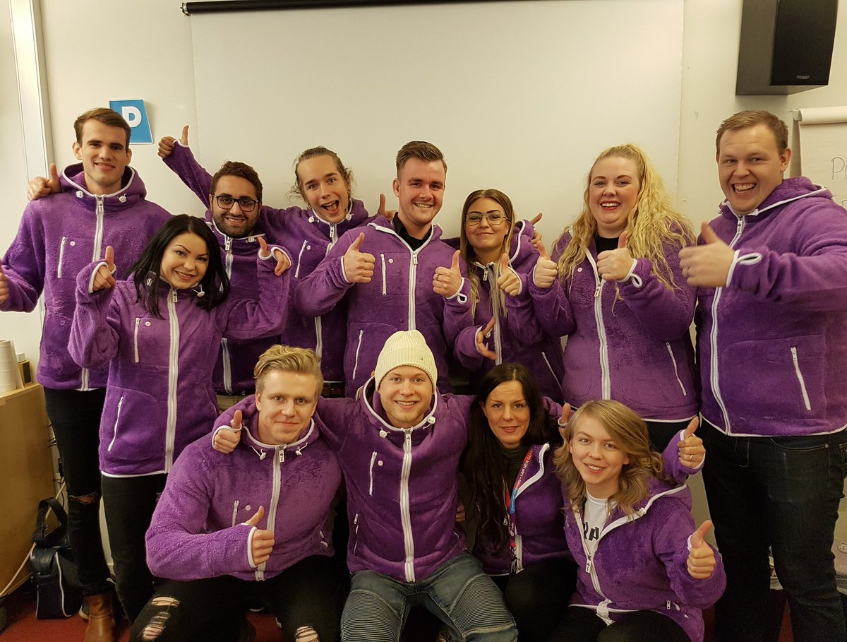 FruTjader's tweet photo. Norrköpings nya "telianer" som just avslutat sin andra utbildningsvecka. Välkomna till Telia 💜 #newgentelco  #theplacetowork #kundbesatthet https://t.co/Bm6ZkDZ5rz