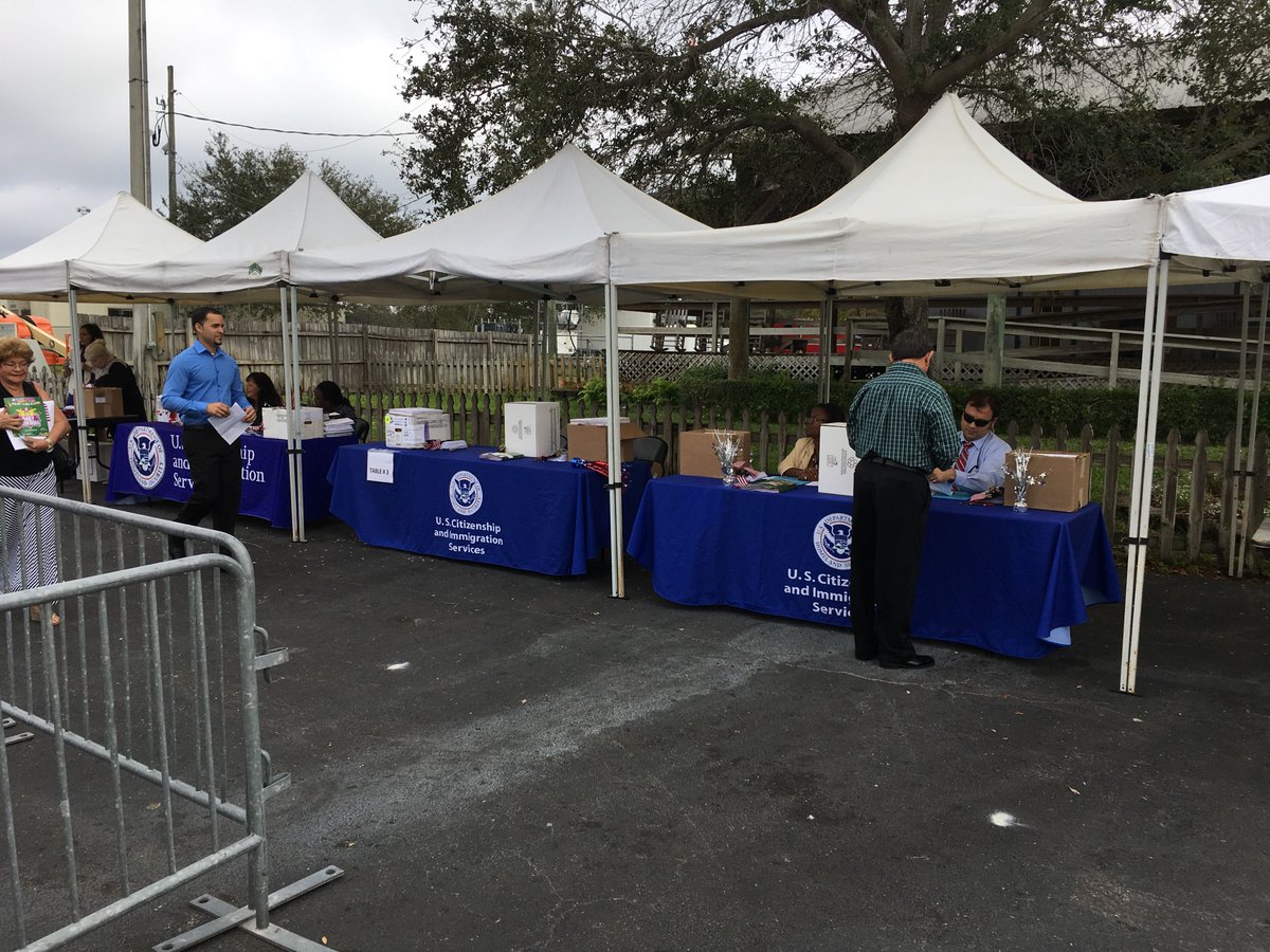 ACEofPBC's tweet image. @ACEofPBC employee becomes a U.S. citizen. Congrats Adrian! #citizenship @pbcsd @Supt_Avossa Read his story: ow.ly/rbTg308oMMD