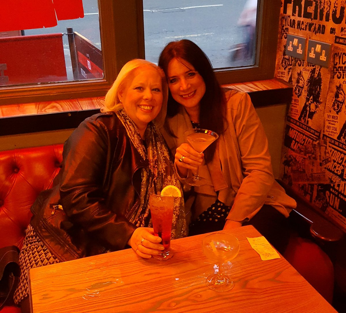 Janewoodier1's tweet photo. #datbar Newcastle #dirtydancing https://t.co/nxJ7LMrYFe
