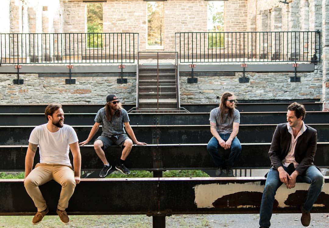 These guys used to be my actual neighbours #ottlife cc <a href="/thebristolhum/">The Bristol Hum</a> #staytuned