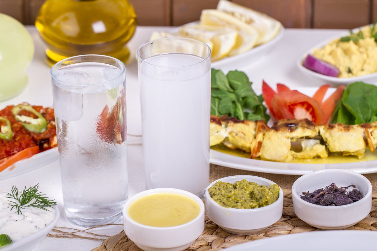 Winter gin and food pairings to warm your cockles (or cocktails) >>> ow.ly/Ds3g308q8ou #FridayFeeling #ginoclock