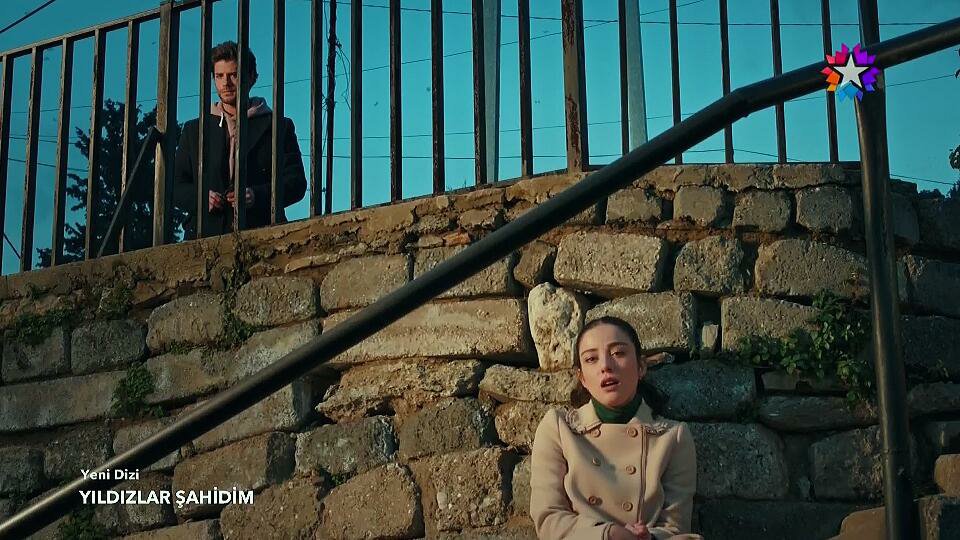 beklenenkral's tweet photo. İlk karşılaşmaya ramak kalmıştı. Şoförü yüksek bir yerden sallandırsınlar rica edeceğim. #YıldızlarŞahidim https://t.co/yFrLtvkY8y