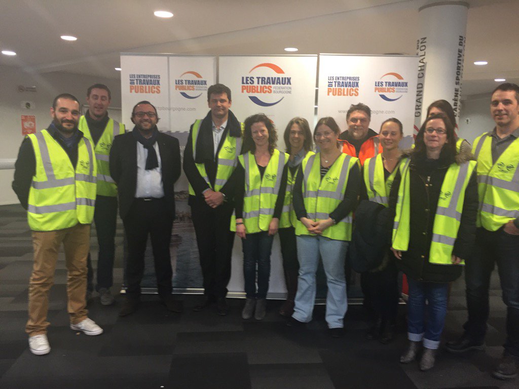 FRTPBourgogne's tweet photo. V. Martin aux côtés de la dream Team FRTP BFC com sécu. Remerciements organisation parfaite #formatp @preventionbtp https://t.co/hlhkf83m2P