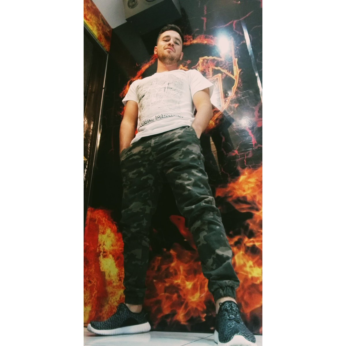MarioSibrian7's tweet photo. Buenas Tardes Américaaaaaa!!!! 
Arranca #ElRitmoDelChaca por la @scan96.1 https://t.co/JrvpC8lVUs