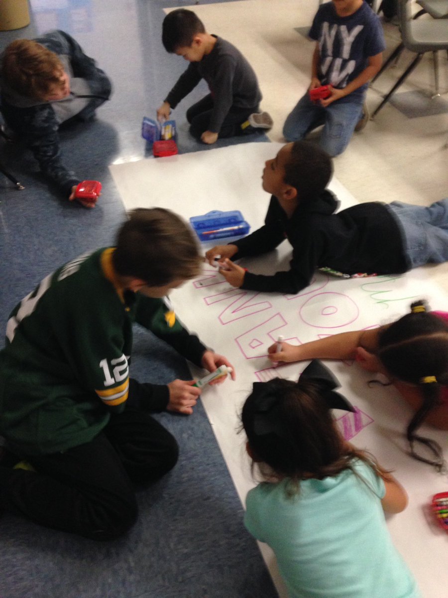 LaurieHyman's tweet photo. Thank you @MetroRelief for supporting @bbowenes Curriculum Night #BBOPride #SpeedingToRead #BBOSpeedway https://t.co/VYmm7JTjde