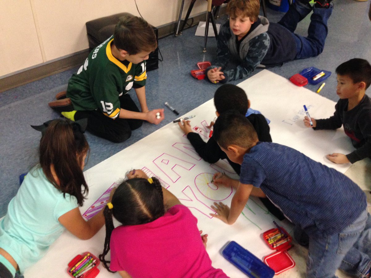 LaurieHyman's tweet photo. Thank you @MetroRelief for supporting @bbowenes Curriculum Night #BBOPride #SpeedingToRead #BBOSpeedway https://t.co/VYmm7JTjde