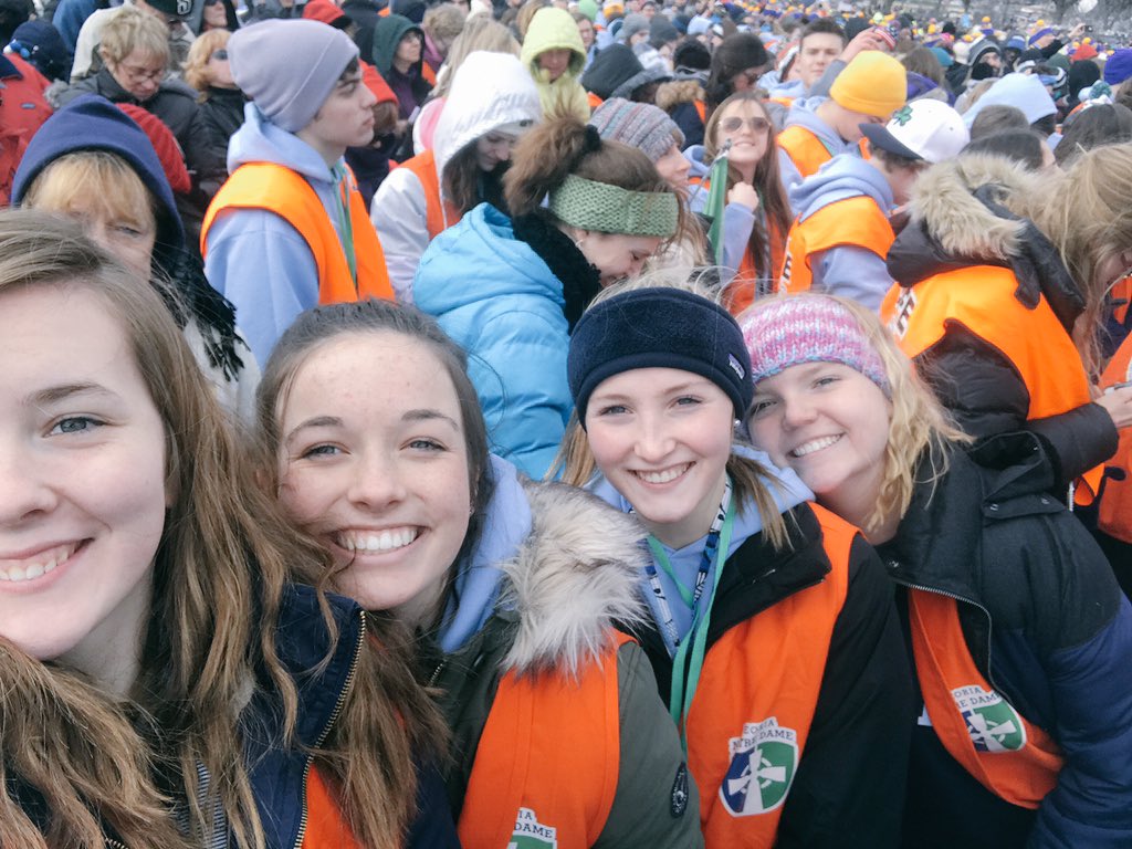 greta_liesse's tweet photo. #WhyWeMarch ❤ https://t.co/P0ihZ9v6Yt