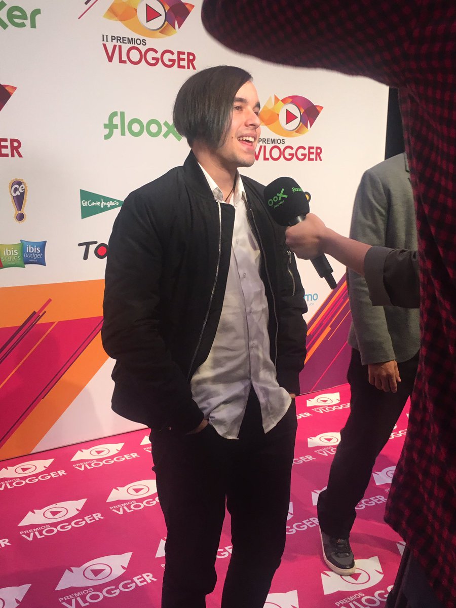 PremiosVlogger's tweet photo. Entrevista a @YumeOficial #PremiosVlogger2017 https://t.co/REaTn6hbn0