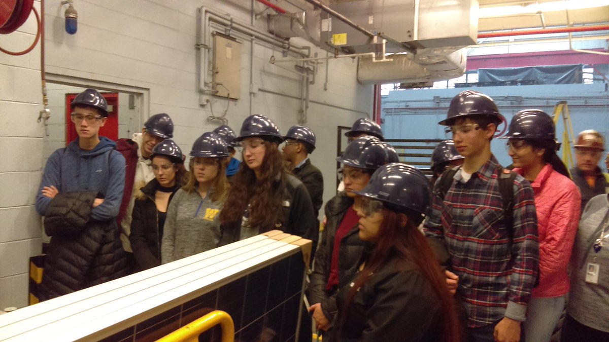 emmma_laurren's tweet photo. WHS nanotechnology class visited underwriters lab today! #WHSStem @KathyKonyar @Wheeling_Cats @WHSSpokesman https://t.co/l2wdrsI6cu