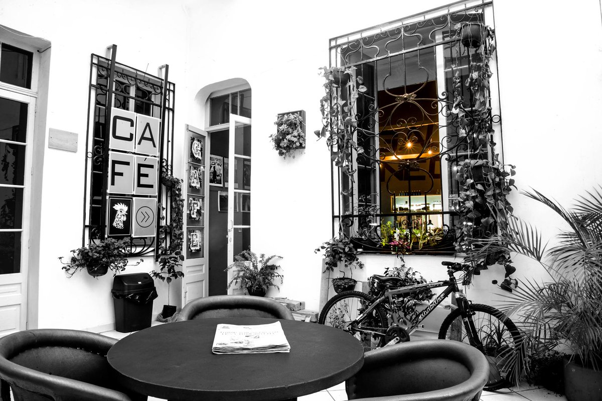 CafeGalloNegro's tweet photo. Dentro del @Centro_ALIAC tenemos un espacio de arte, alimentos y workstation. https://t.co/NM3FsoxJM8