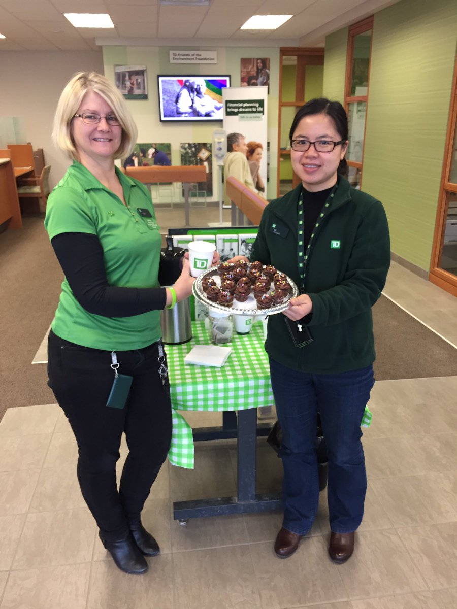 LeDonneM_E's tweet photo. National chocolate cake day!!! Mmm come out to #TDBinbrook for a treat @Jennic787 @CobyHawkins_TD #TeamWINbrook https://t.co/xUHnW3Qc1J