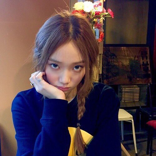lee sung kyung 이성경 pics tweet media