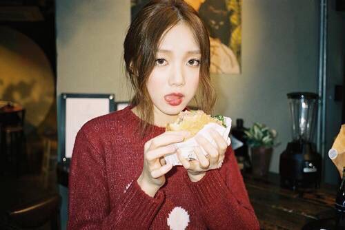 lee sung kyung 이성경 pics tweet media