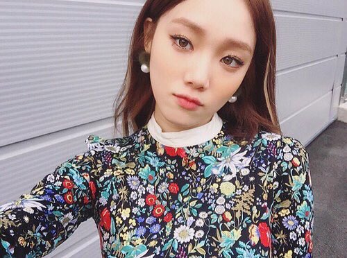 lee sung kyung 이성경 pics tweet media