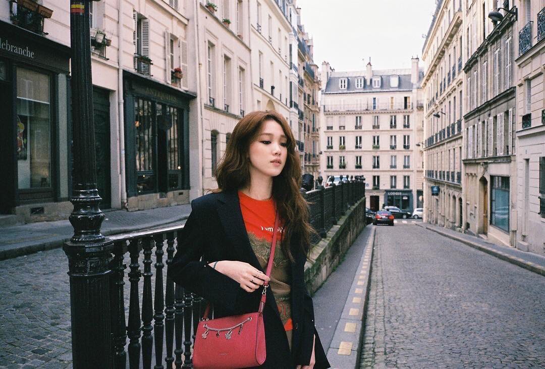 lee sung kyung 이성경 pics tweet media