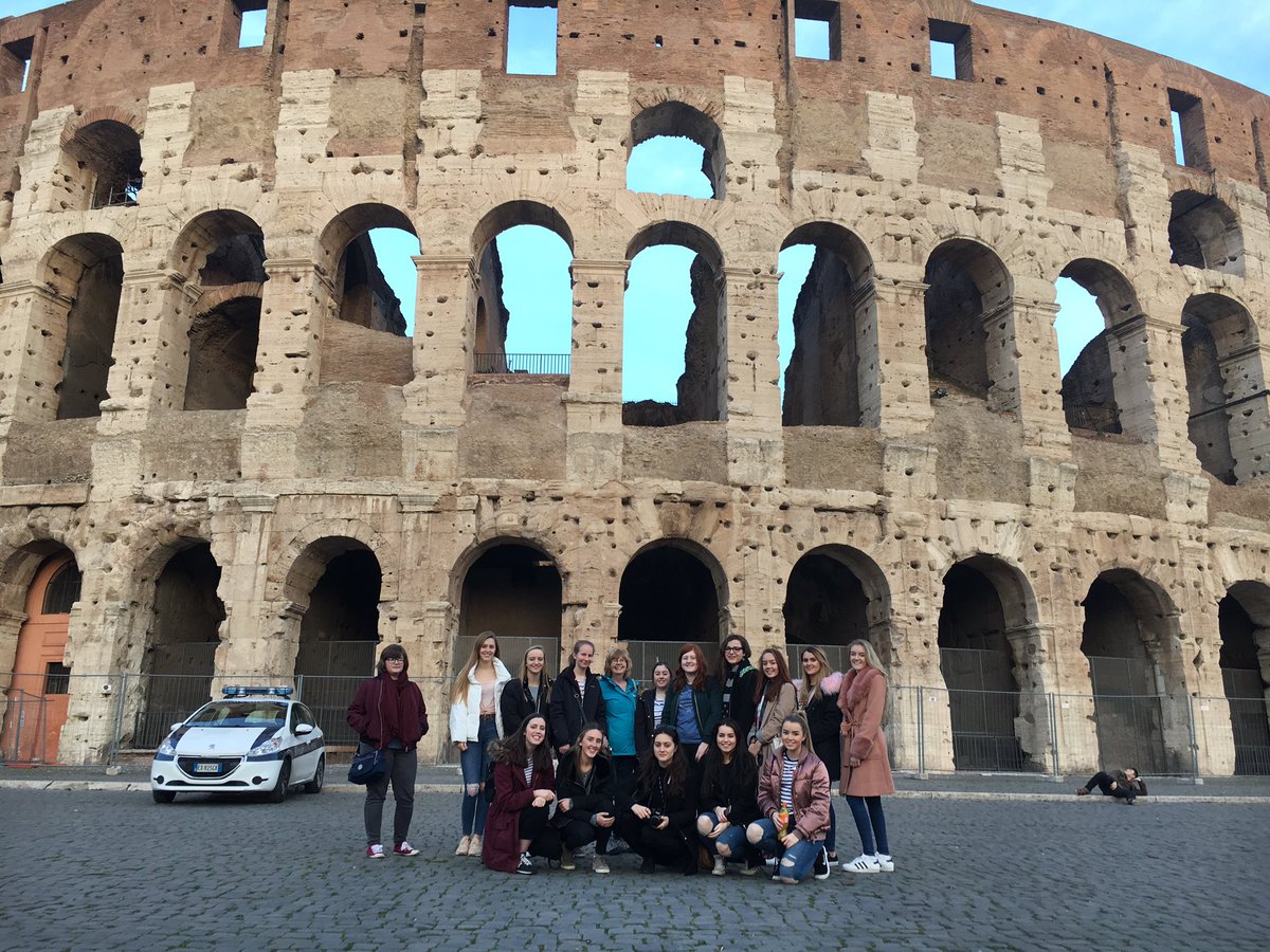 WGSG_RS's tweet photo. @WirralGirls Year 13 RS out in Rome for the weekend. Weather is lovely and we're seeing sights like there's no tomorrow. https://t.co/v0oDQjNjk4