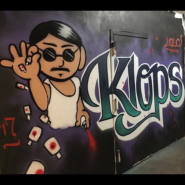 Streetart_Photo's tweet photo. Klops #saltbae #salt #food #cook #style #graffiti #urban #streetart #dripproject #themeshall #dab #cool #meme #art #streetphotography https://t.co/fCXWOjprfw
