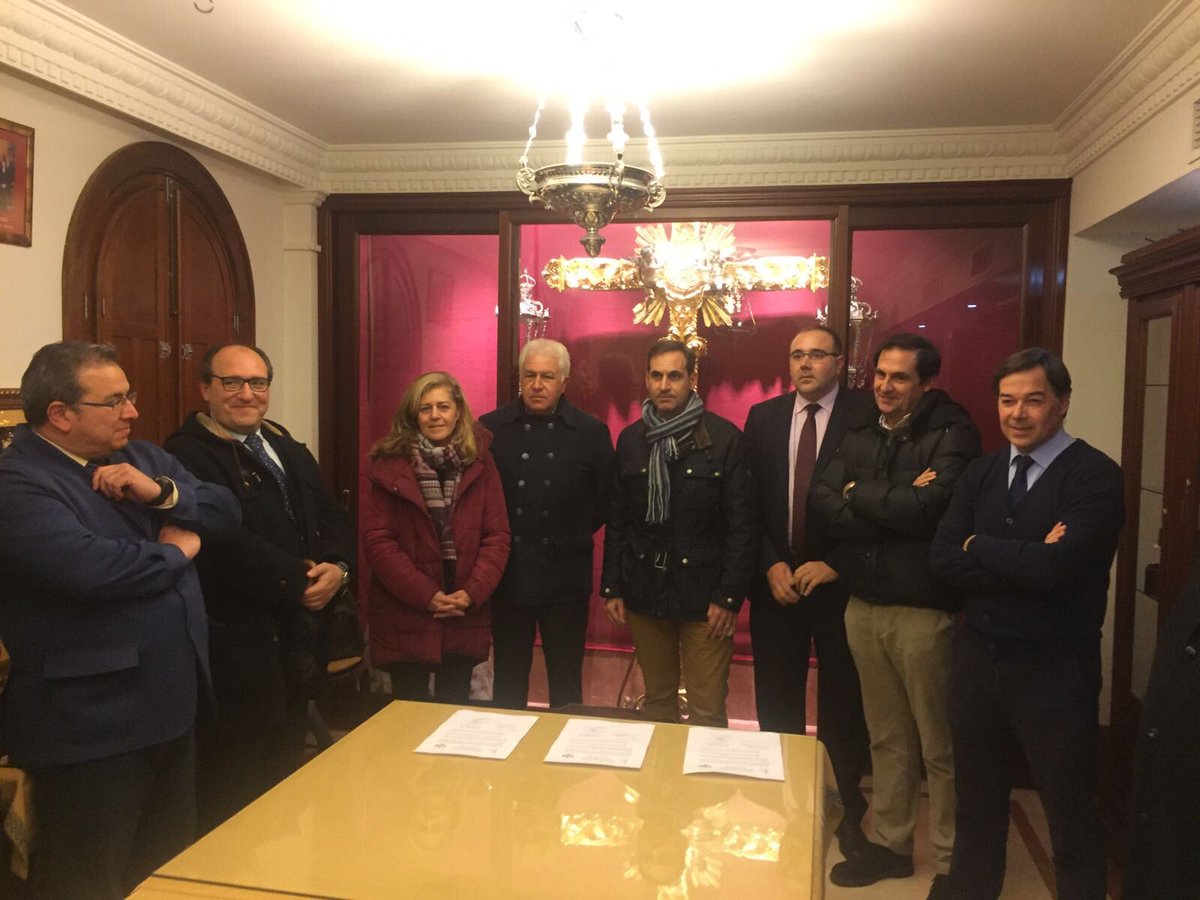 🔉🔉Los sones de nuestra Agrupación acompañarán al Señor de la Victoria de <a href="/HermandadPaz/">Hermandad de la Paz</a>  durante cuatro años más🎵
#SonesDeLaCalzá