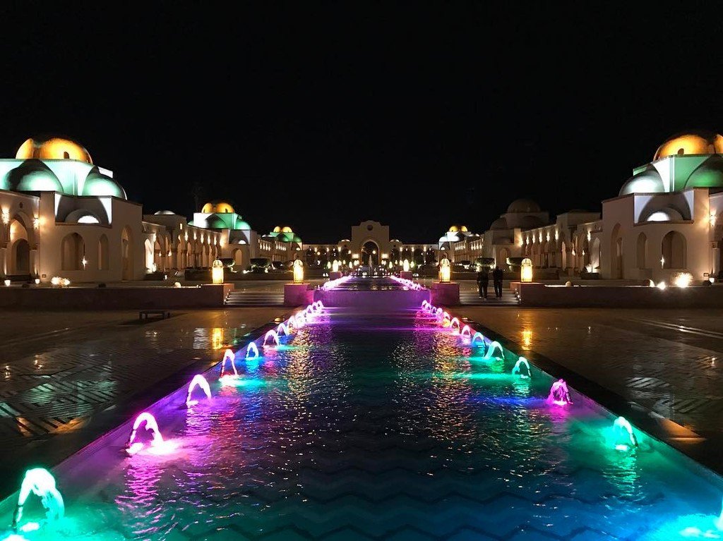 HrgDirectory's tweet photo. The Old Palace at @sahlhasheesheg 
#HurghadaDirectory #Hurghada #Elgouna #elgounaredsea #R… https://t.co/g9KsD00OAz https://t.co/vYexZbMqoJ