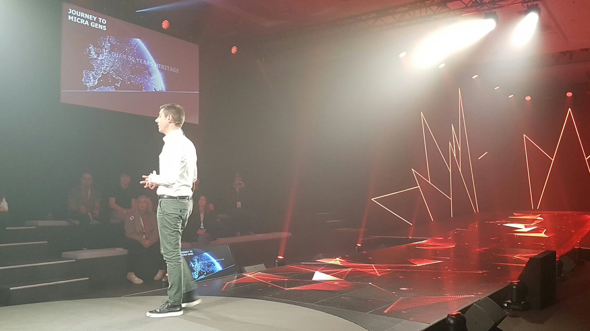 silvioderossi's tweet photo. Laurent Lamotte: "Proporzioni da berlina, con design espressivo e dinamico. Ecco la nuova #NissanMicra". #Micra #MeetTheAccomplice https://t.co/x0bvQRkppm