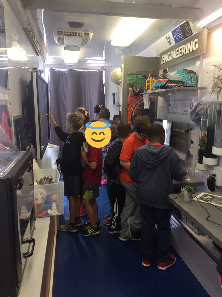 alundy0530's tweet photo. We loved the STEAM Express today! #kleingold #steamexpress @BenignusKISD https://t.co/NABEZcFvaI