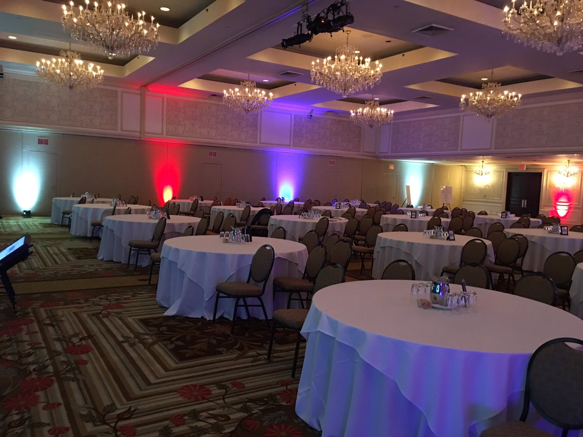 OnePlugEnt's tweet photo. #currently! We are live at @OmniHotels for the @Aflac New England conference! #mobiledj #uplighting #entrepreneur #djchaselee #oneplugent https://t.co/OvRrBtBPcW