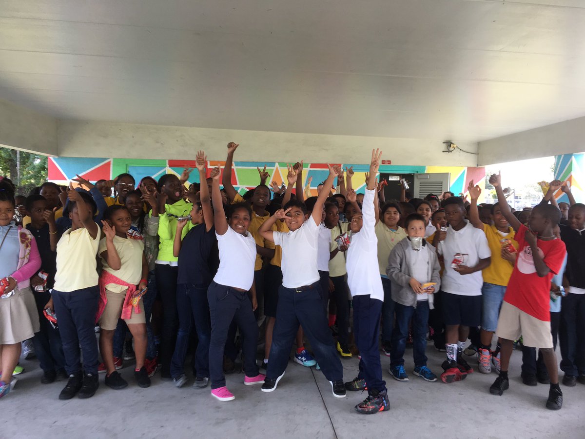 ParkLorah's tweet photo. @ParkLorah Our third - fifth graders celebrating their iready successes. https://t.co/GqGOLmhH4c