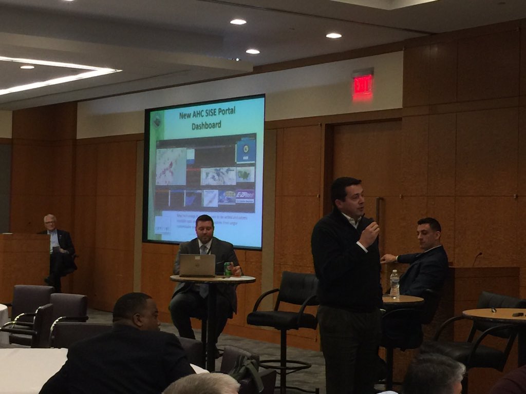 RafaeldeAmeller's tweet photo. Tom Burgoon @SkylineNoLimits presents the Sensitive #InformationSharing Environment (SISE) Portal #Dashboard used by AHC @ahcusa #FRWG https://t.co/DYUlsHuSS9