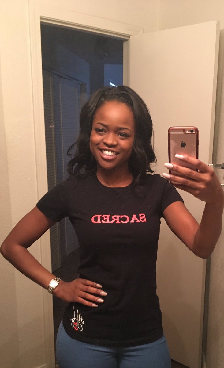 MeLuvjj's tweet image. Reppin.Recent.Release. 1/21/17. harmoneehs.com @harmoneeheavenscents #sacredrelease #harmoneeheavenscents #blessedbeyondmeasures