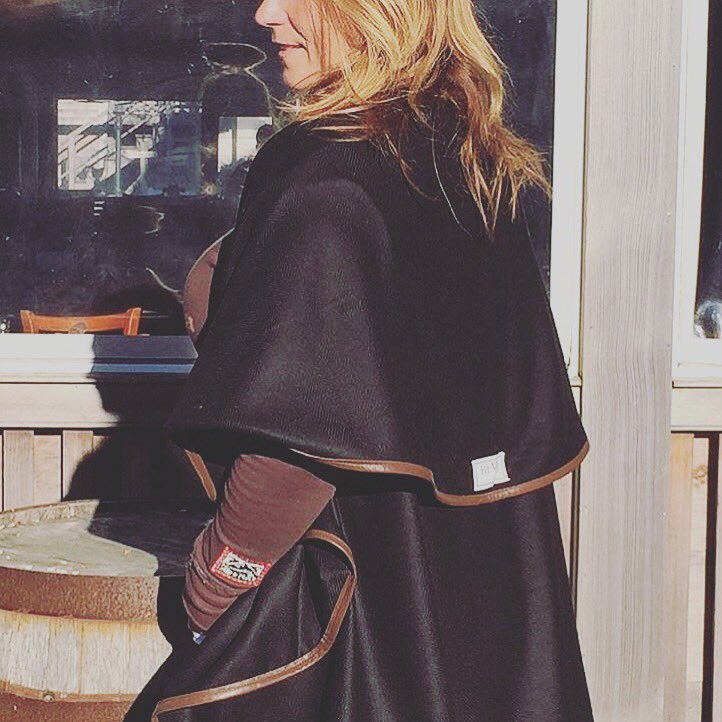 Bright sun and a cashmere REMY Shawl😍✨ #friyay #cozyincashmere #herecomestheweekend  #remystyle <a href="/REMYCreations/">REMY Creations</a> remycreations.com