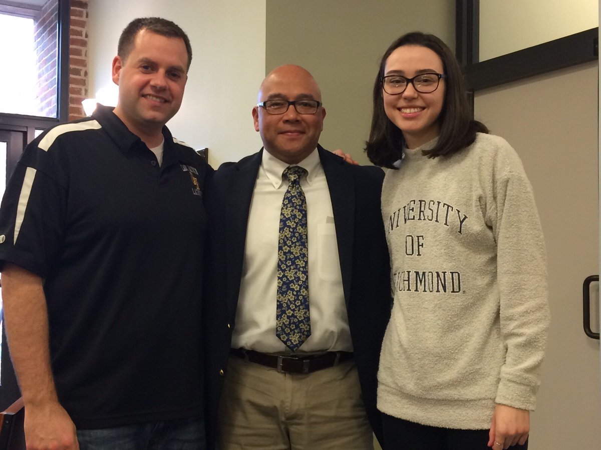 OBcollege's tweet photo. Lunch with Juliana Eastment (OBHS Class of 2016) and the Dean of Admissions at University of Richmond @OHara_HPS https://t.co/52e6NwscN8