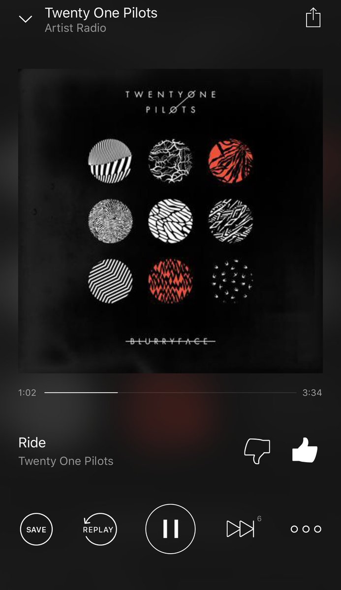 iHeartRadio's tweet photo. 😱

https://t.co/D4btK9Ee9W #twentyonepilots #BestFanArmy #iHeartAwards https://t.co/A0NY1OL8We