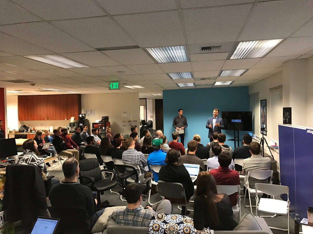 convoyteam's tweet photo. Scott Servais, coach of the @Mariners came by the Convoy office this morning to talk to our team! https://t.co/wWmsAooki0