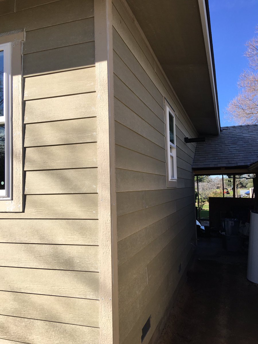 LPFarmstead's tweet photo. #Renovation is moving along nicely. Interior wall being opened up to the new #addition today. https://t.co/81nvZ0R0cq