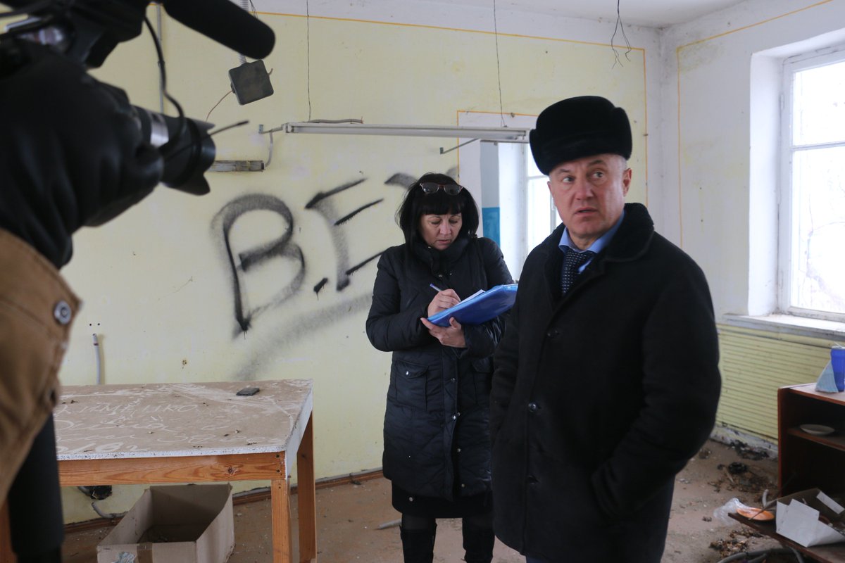 svzhilenko's tweet photo. Пустующее здание бывшего детского сада "Хотоса" передано в муниципальную собственность. Будем приводить в порядок. https://t.co/ibxp52zGlP