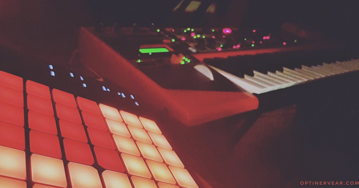 Optinervear's tweet photo. https://t.co/ZRYYchsq0t 
https://t.co/bNj9Yd4MMe 

#optinervear #studio #recording #mastering #musicproduction https://t.co/87SQl5xXlP