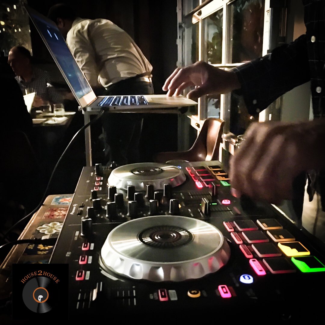 BuzzBoundMed's tweet photo. Don't miss #house2house tonight at @OneDoorEast 9pm to 1am #fortlauderdale #buzzbound #musicbuzz https://t.co/mGx76ASmej