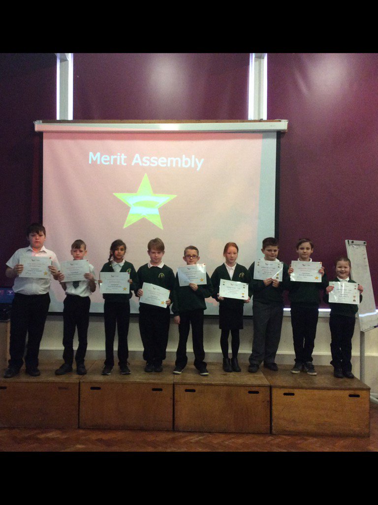 DeltaTheParks's tweet photo. 💚💚super Leading Learners from @TheParksY5class and a sneaky one from @TheParksY1_2 ! Super proud of them 💚💚 https://t.co/OhG55Fk2ji