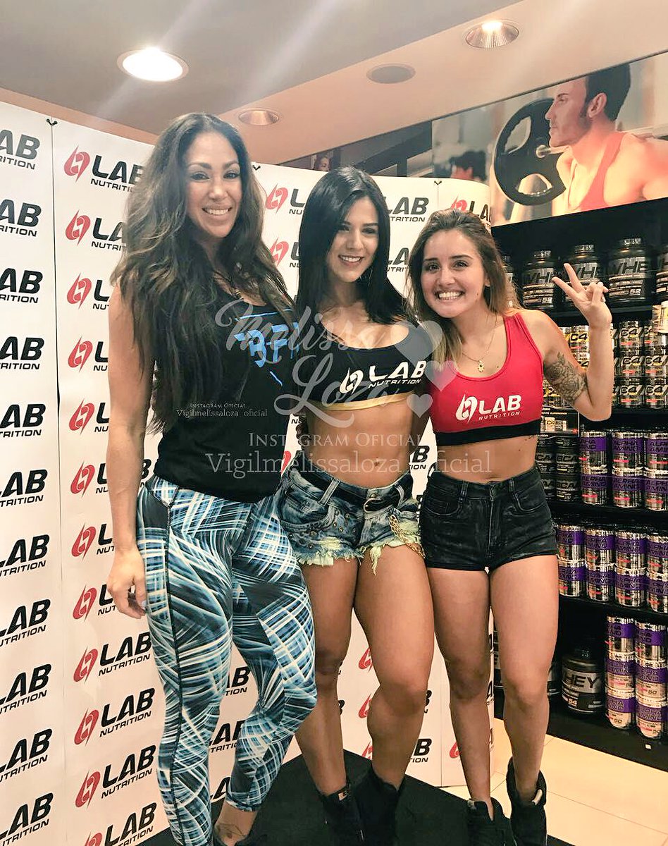 mlozaperu's tweet photo. Conferencia de prensa Eva andressa #teamlabnutrition #b-Fit @XimenaHP 💪🏼🙌🏼✨😄 https://t.co/o52IUofbKS